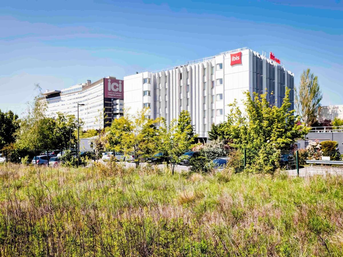 Ibis Lyon Est Bron Hotel Exterior photo